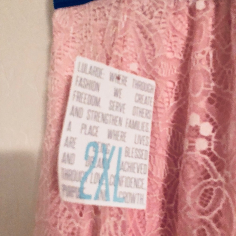 LULAROE LOYLA
